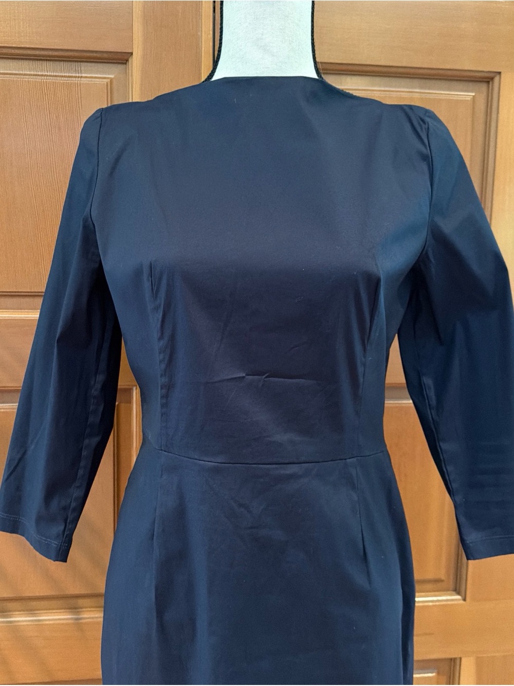 Prada Classic Navy Midi Dress with Three-Quarter Sleeves - Picture 2 of 16